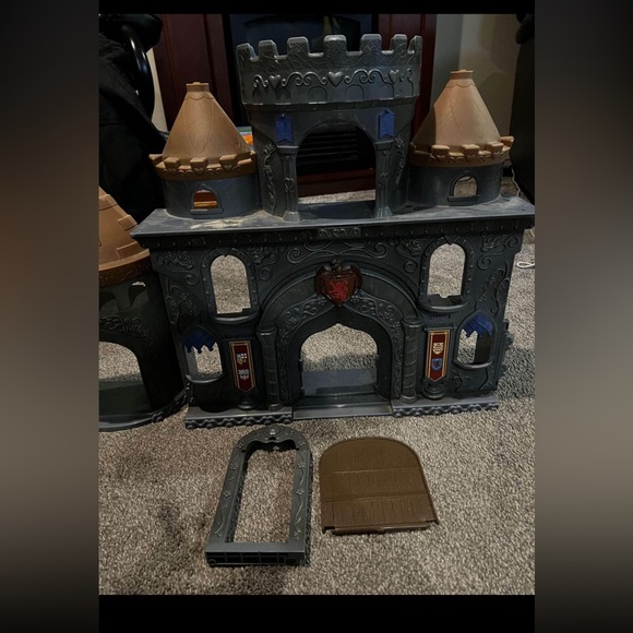 Kids Toy Castle - Picture 3 of 5